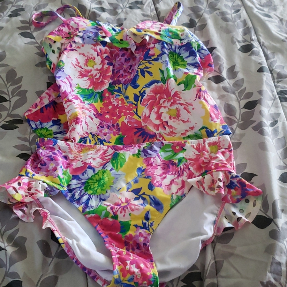 Swimsuits for all floral tankini